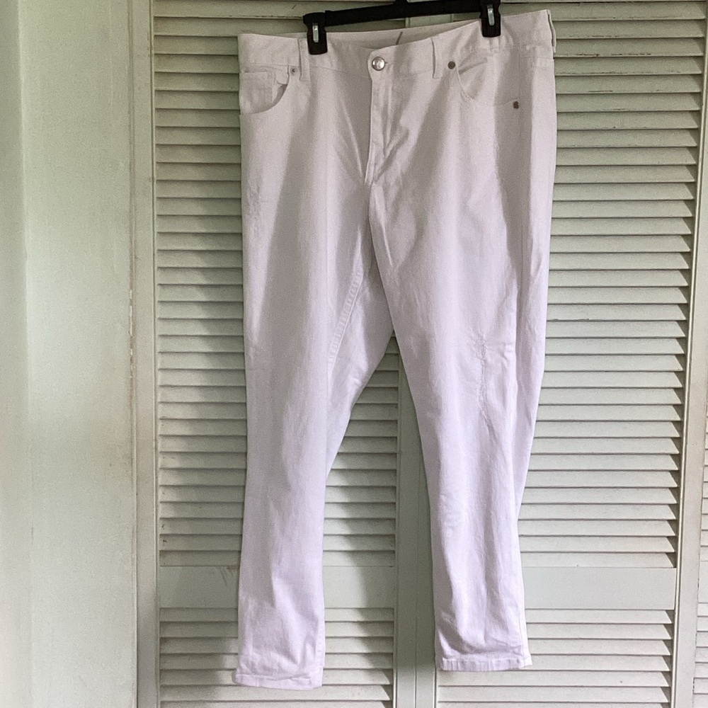 Lane Bryant Collection Slim Straight White Women’s Jeans size 18
